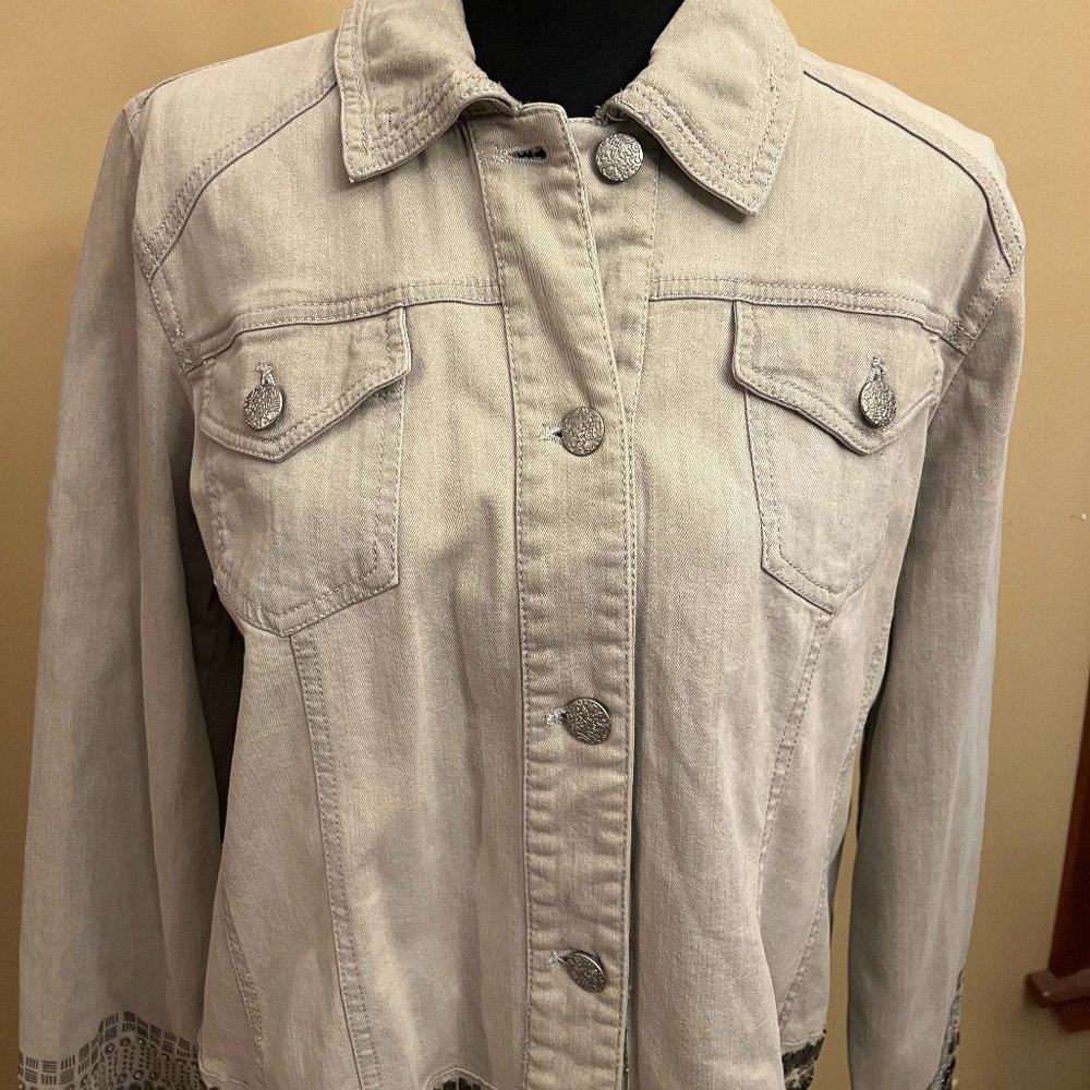 Chico's Platinum Collection, Gray Denim Jacket Beaded Rhinestones Sequins Size 2 - Picture 3 of 5